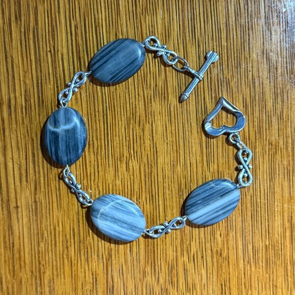 2/$20, Genuine Dark Grey Banded Agate Bracelet w/ Heart Arrow Toggle - Picture 3 of 10